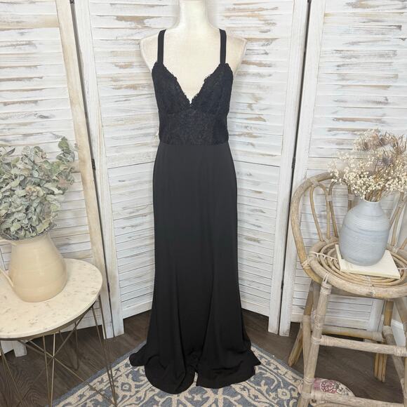 FAME and PARTNERS NWT Women's Size 10 Black Back Lace Tulip Maxi Sexy Gown Event - Picture 3 of 16